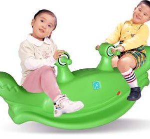 لعبة أطفال على شكل سلطعون